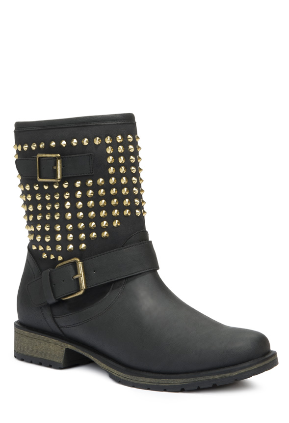 Leon Shoes in Black - Get great deals at JustFab