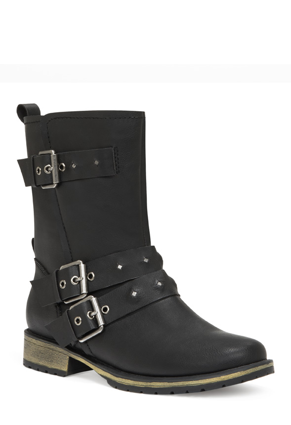 Micah Shoes in Black - Get great deals at JustFab