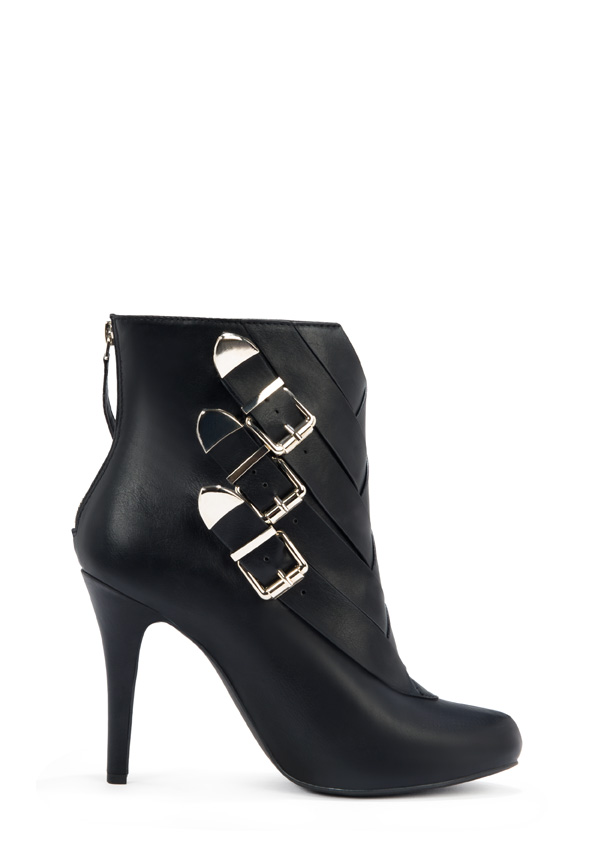 Kato Shoes in Black - Get great deals at JustFab