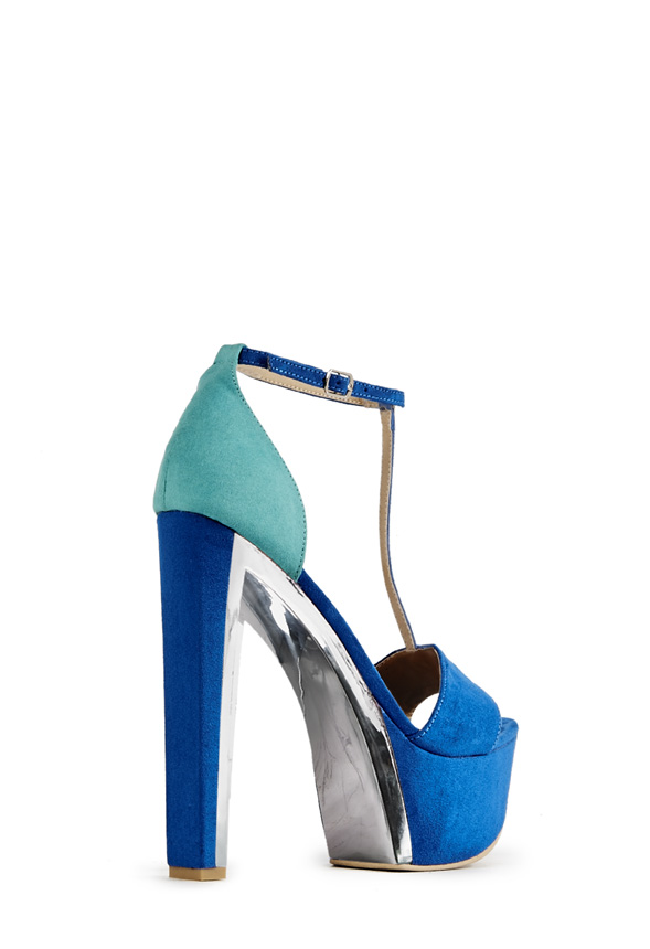 Giovana Shoes in Blue Multi - Get great deals at JustFab