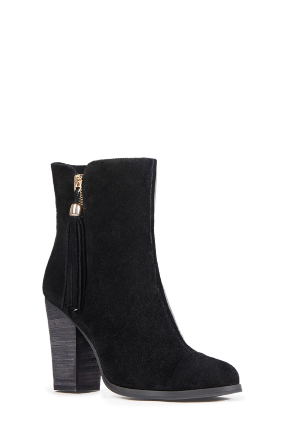Griffin Shoes in Black - Get great deals at JustFab