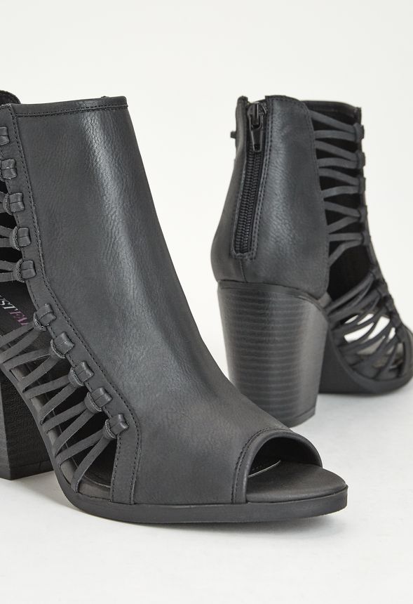 Alejandrina Shoes in Black - Get great deals at JustFab