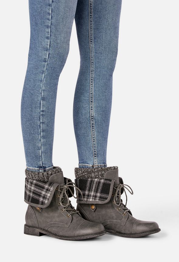 Plaid panel sales flat boot