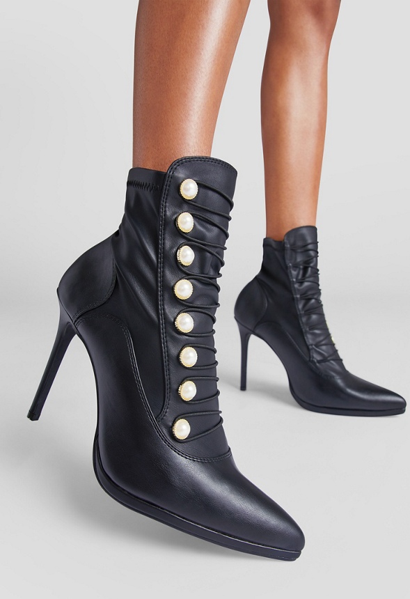 Chenin Throwback Heeled Ankle Boot
