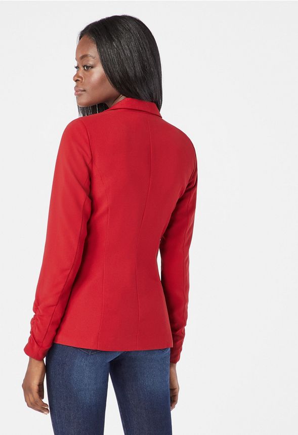Blazer básica con manga fruncida