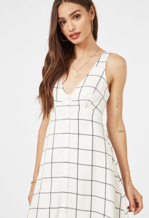 Vestido midi con botones