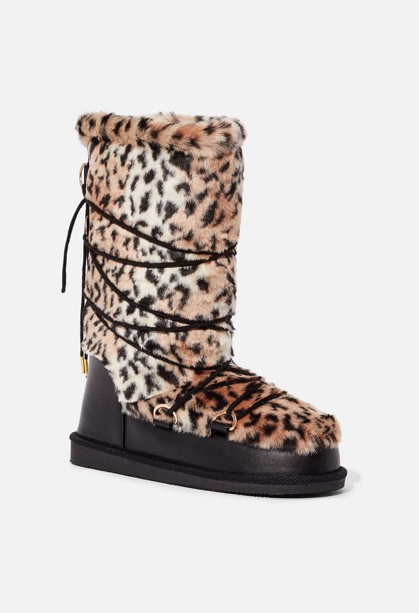 Skor Selena Faux Fur Boot i Leopard - Fantastiska erbjudanden hos JustFab