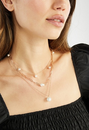 Frida Irregular Pearl Layer Necklace