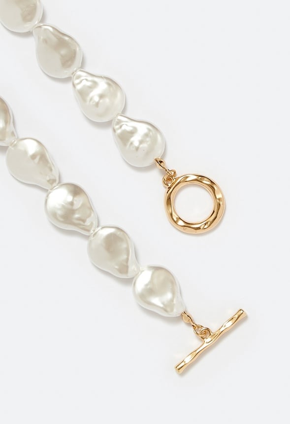 Lyla Irregular Pearls And T-Bar Necklace