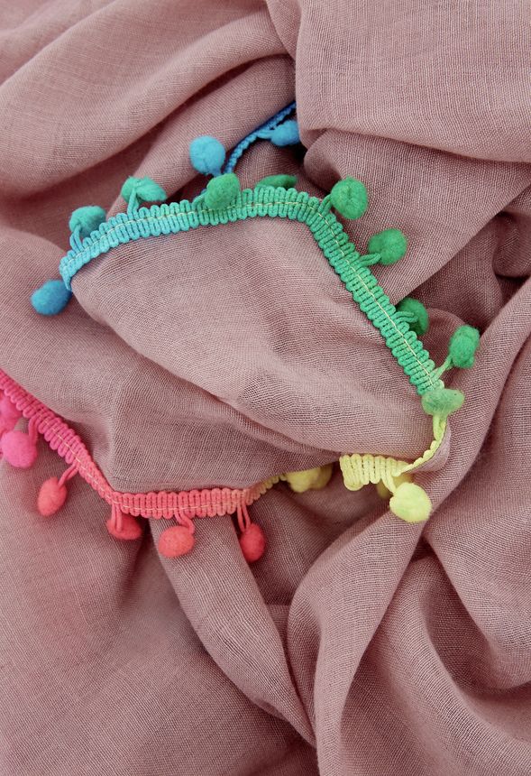 Pom Pom Scarf