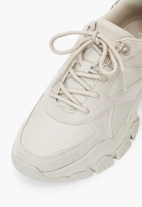 Ximena Sneaker
