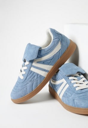 Wren Court Sneaker