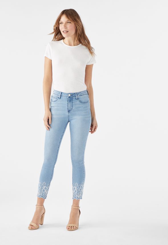 Skinny-Jeans mit Schmuck-Saum