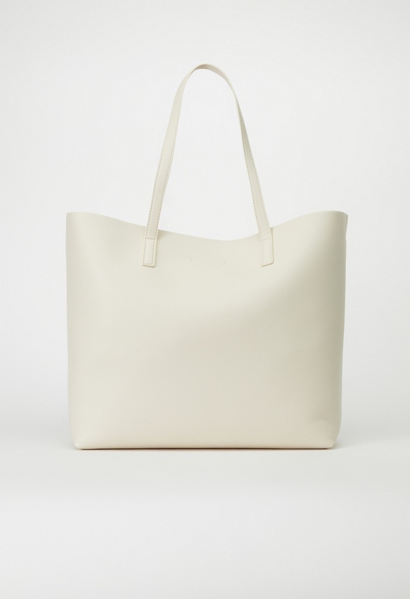 Tote East And West